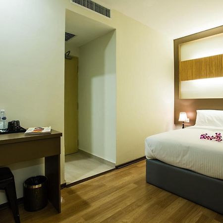 Hotel Ciq @ Wong Ah Fook Johor Bahru Extérieur photo